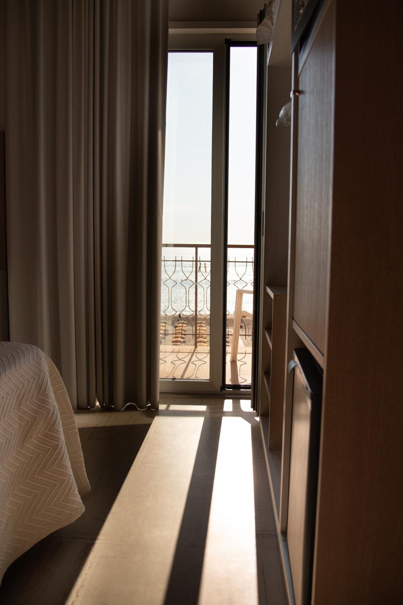 Hotel Eden Grottammare Ngoại thất bức ảnh