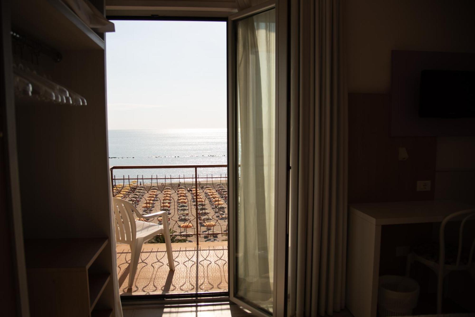 Hotel Eden Grottammare Ngoại thất bức ảnh