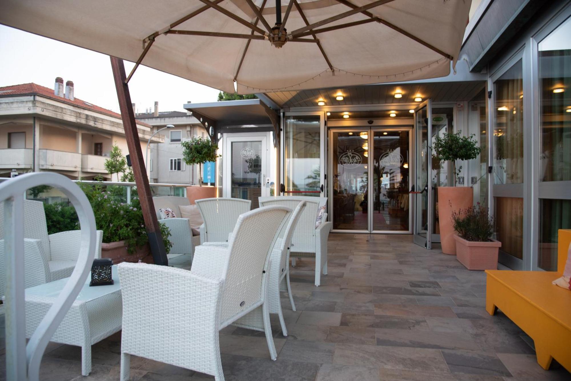 Hotel Eden Grottammare Ngoại thất bức ảnh