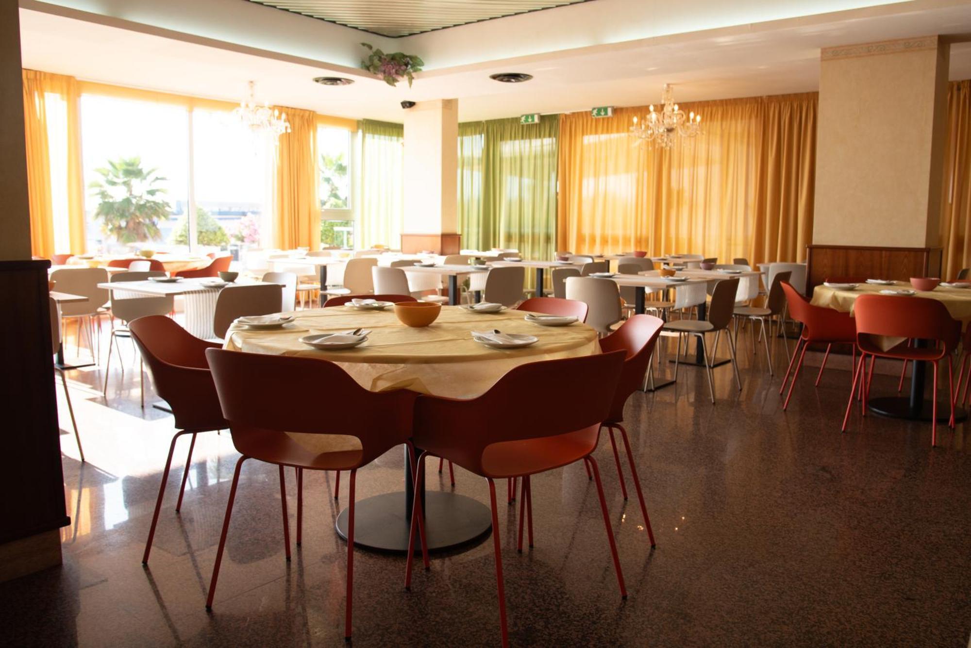 Hotel Eden Grottammare Ngoại thất bức ảnh
