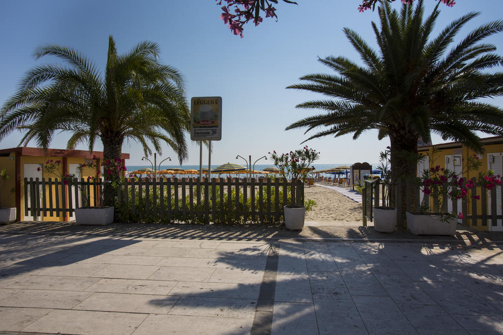 Hotel Eden Grottammare Ngoại thất bức ảnh